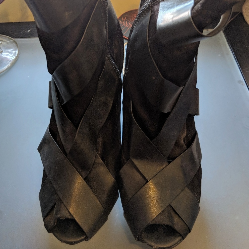 Dollhouse Leather Strap Open-toe Heels